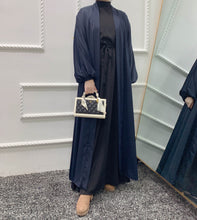 Load image into Gallery viewer, Navy Sheen Abaya
