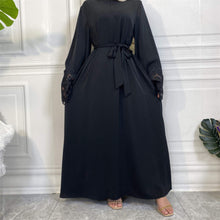 Load image into Gallery viewer, Black Mama Abaya
